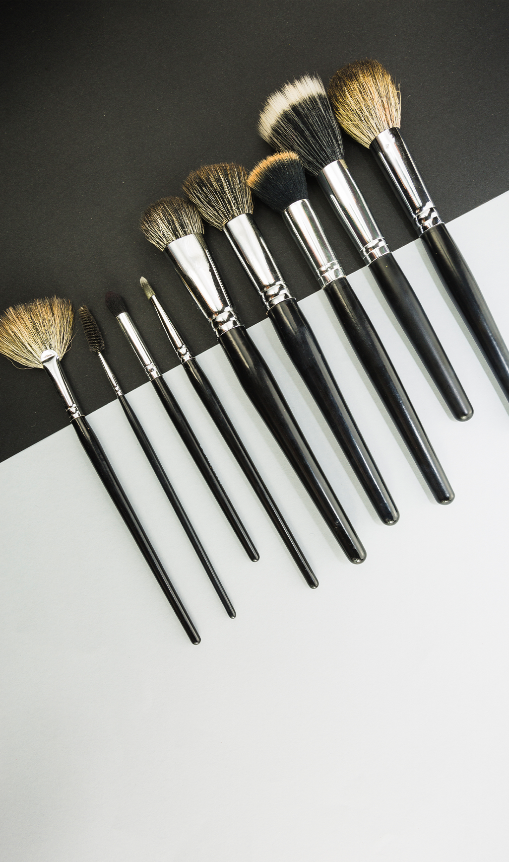 How to Choose the Perfect Makeup Brushes for Your Skin Type